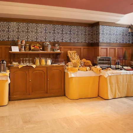 Trevenque Hotel